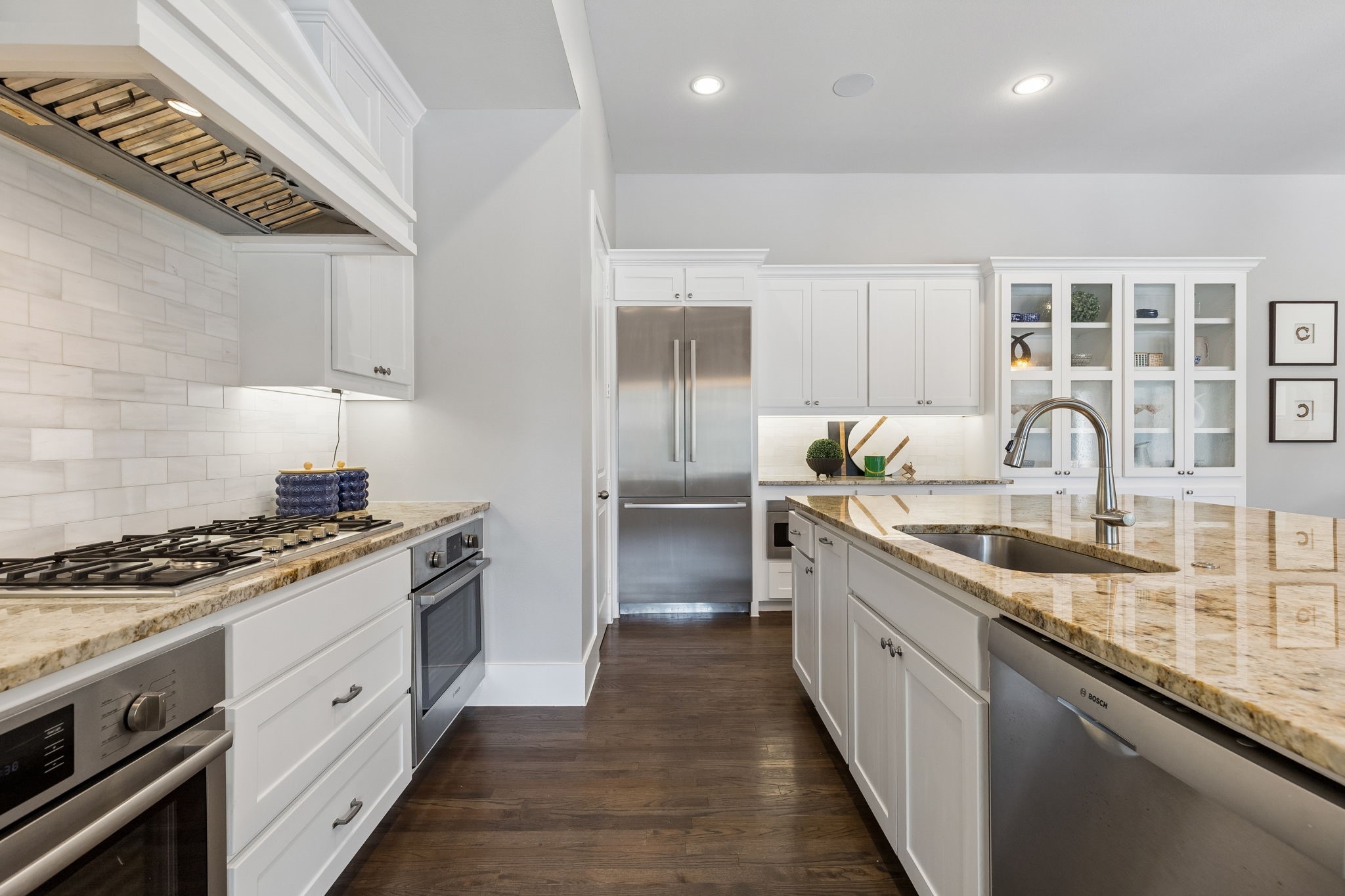 6917 Valley View Lane Dallas TX 75240