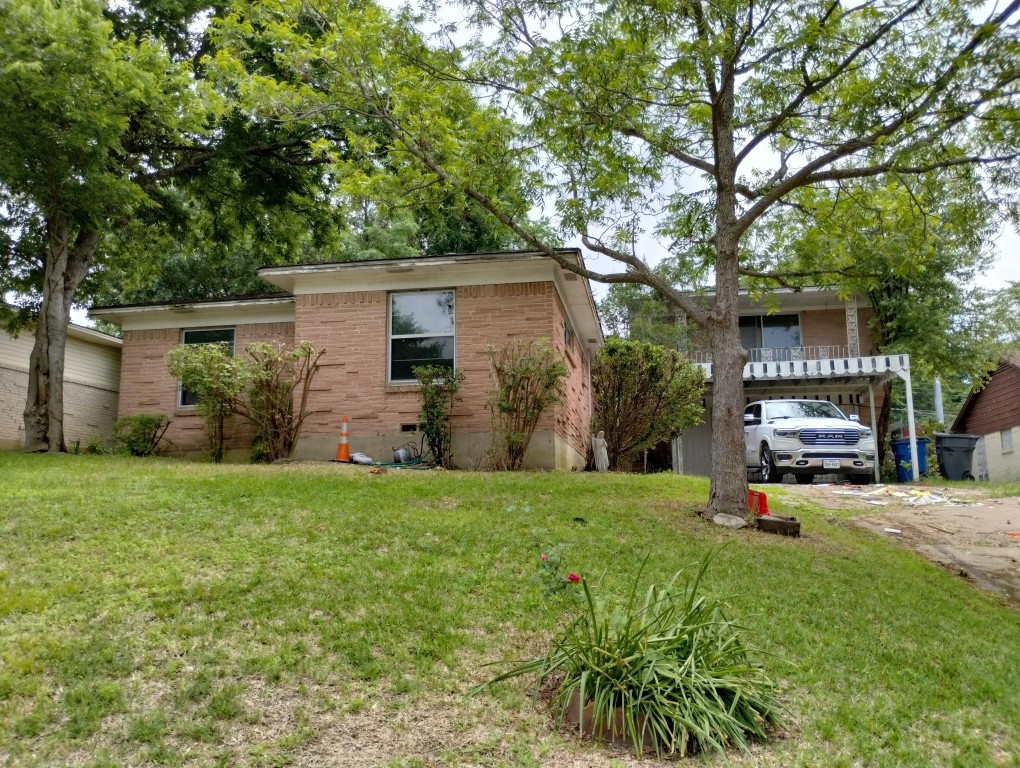 7410 Maringo Drive Dallas TX 75227