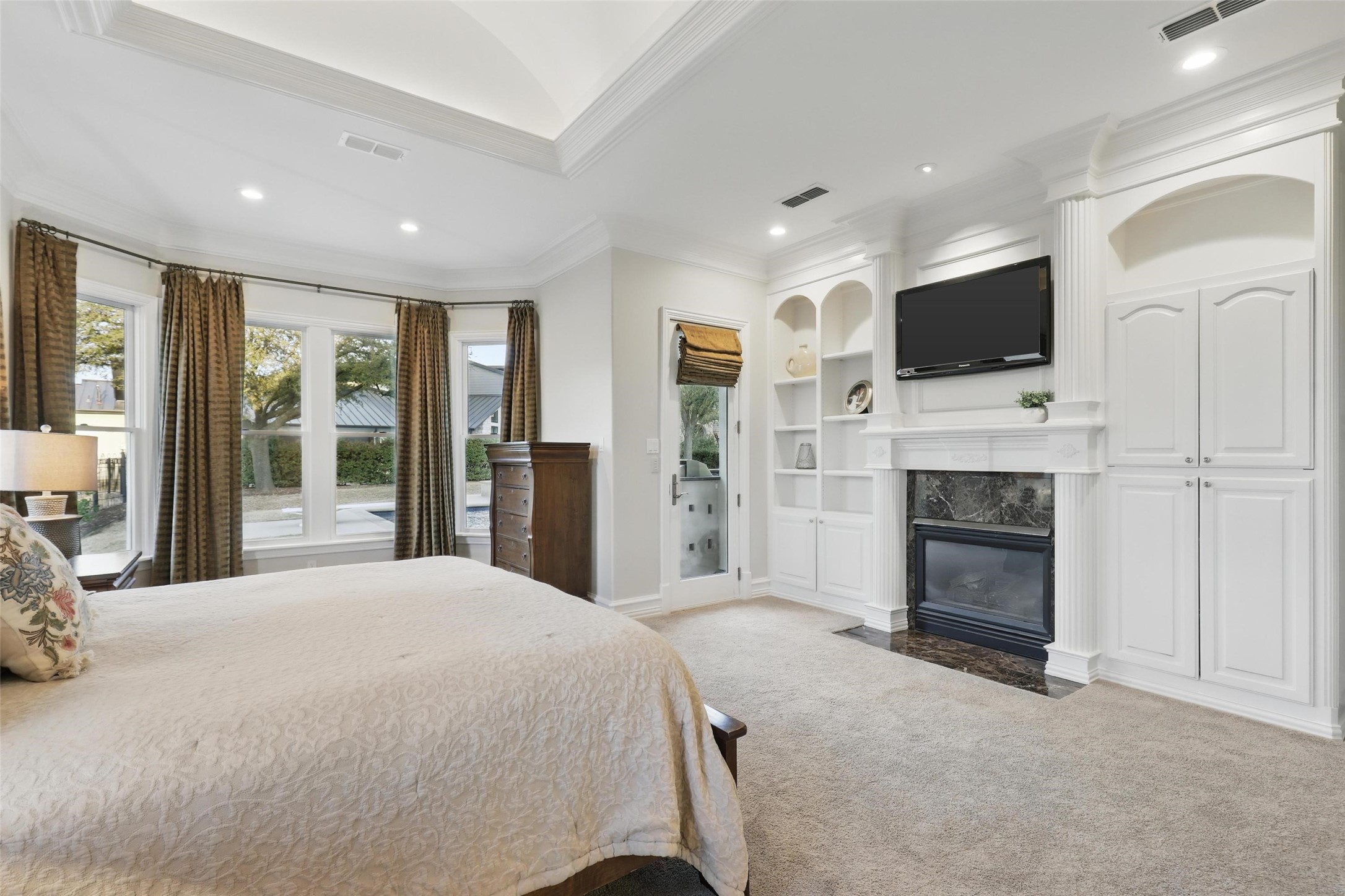6800 Oak Hill Drive Fort Worth TX 76132