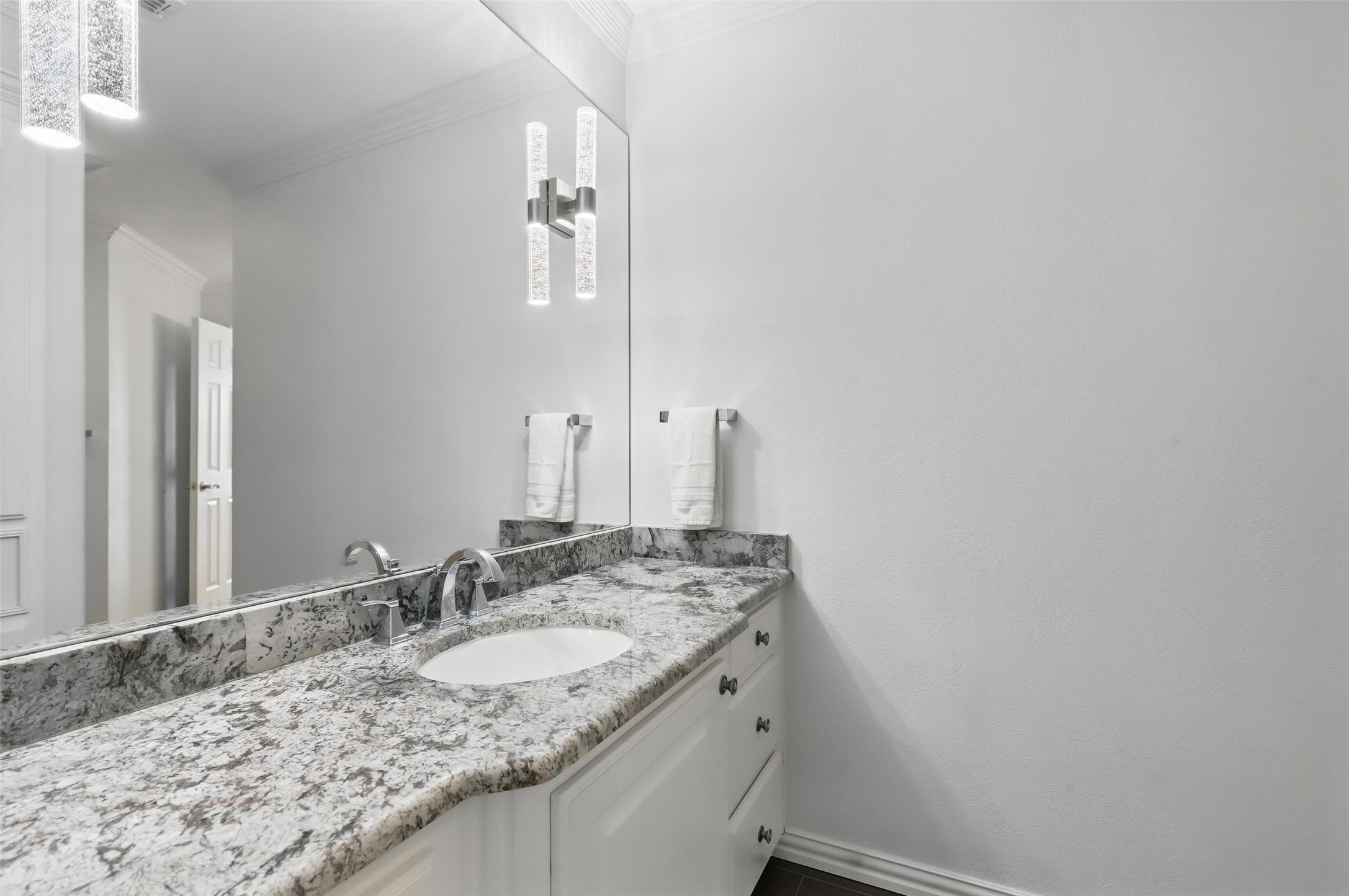 6800 Oak Hill Drive Fort Worth TX 76132