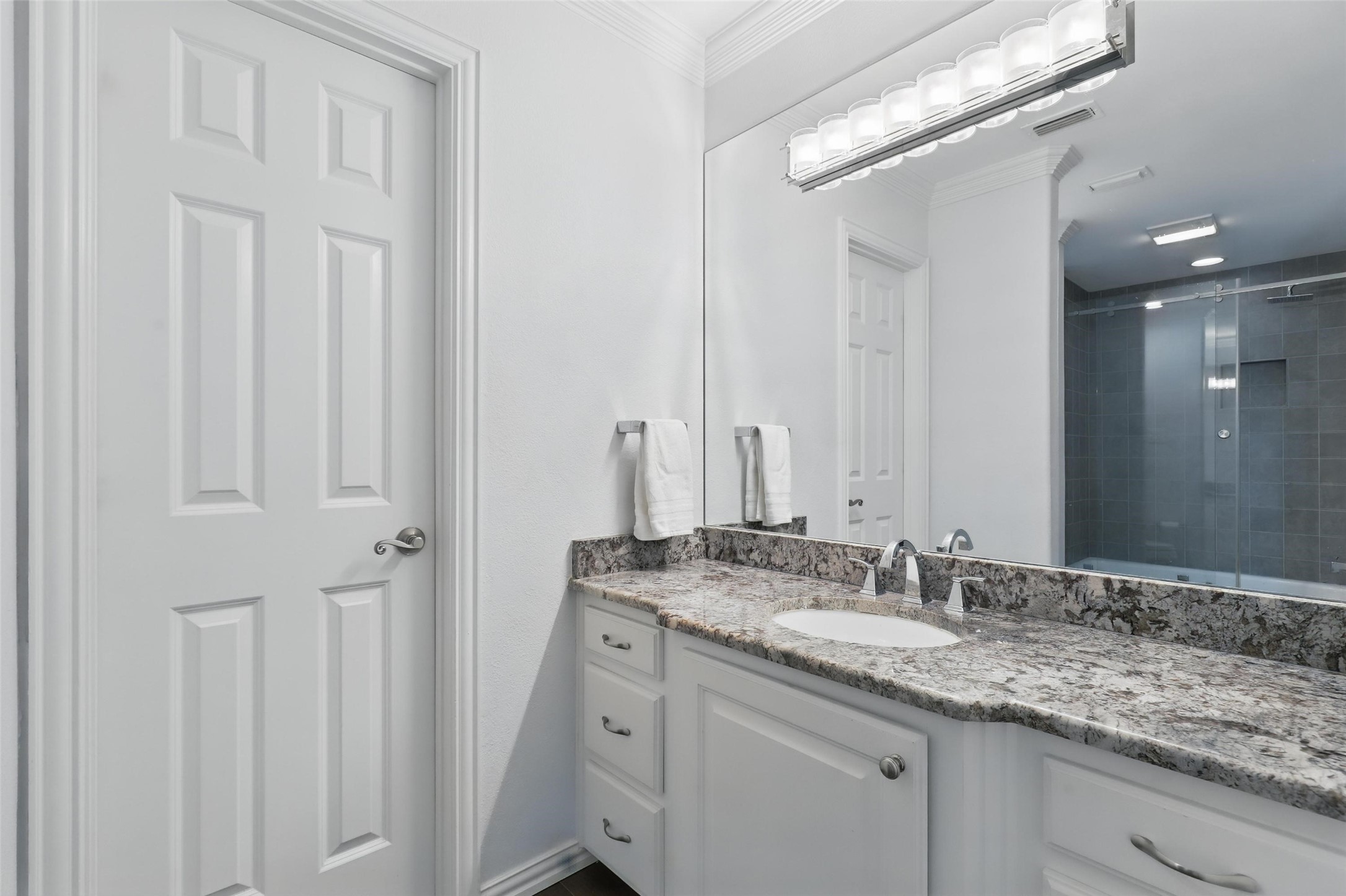 6800 Oak Hill Drive Fort Worth TX 76132