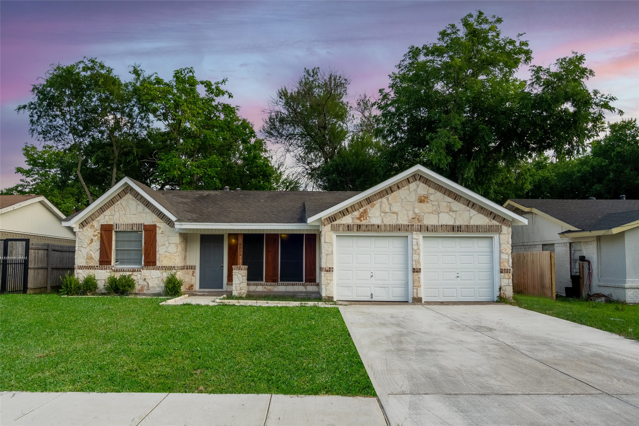 8834 Donnybrook Lane Dallas TX 75217