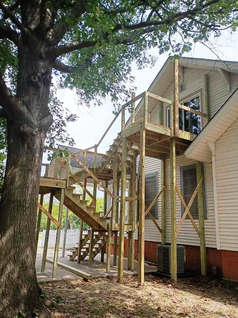 201 N Main Street Leonard TX 75452