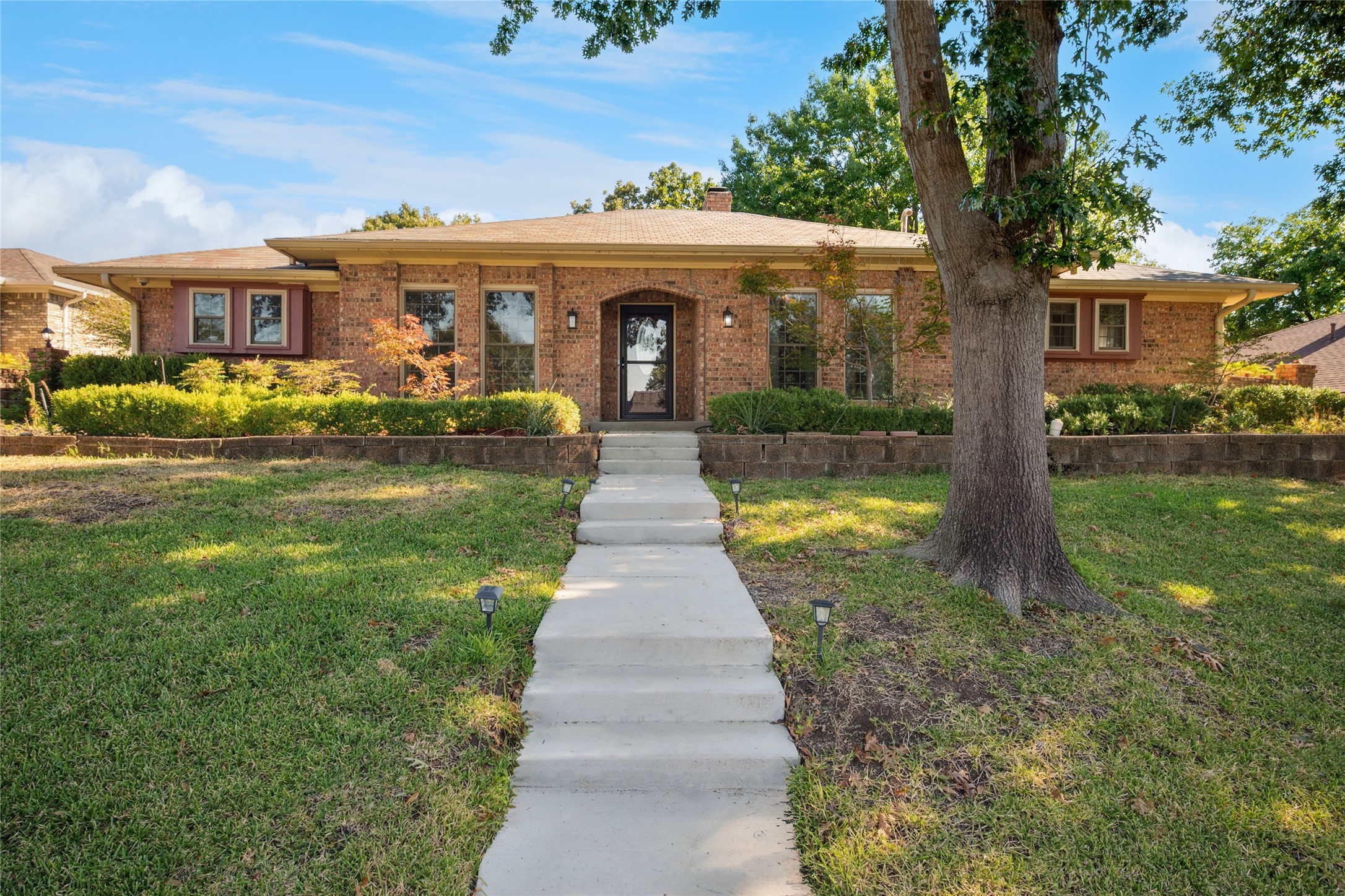 2826 Club Meadow Drive Garland TX 75043