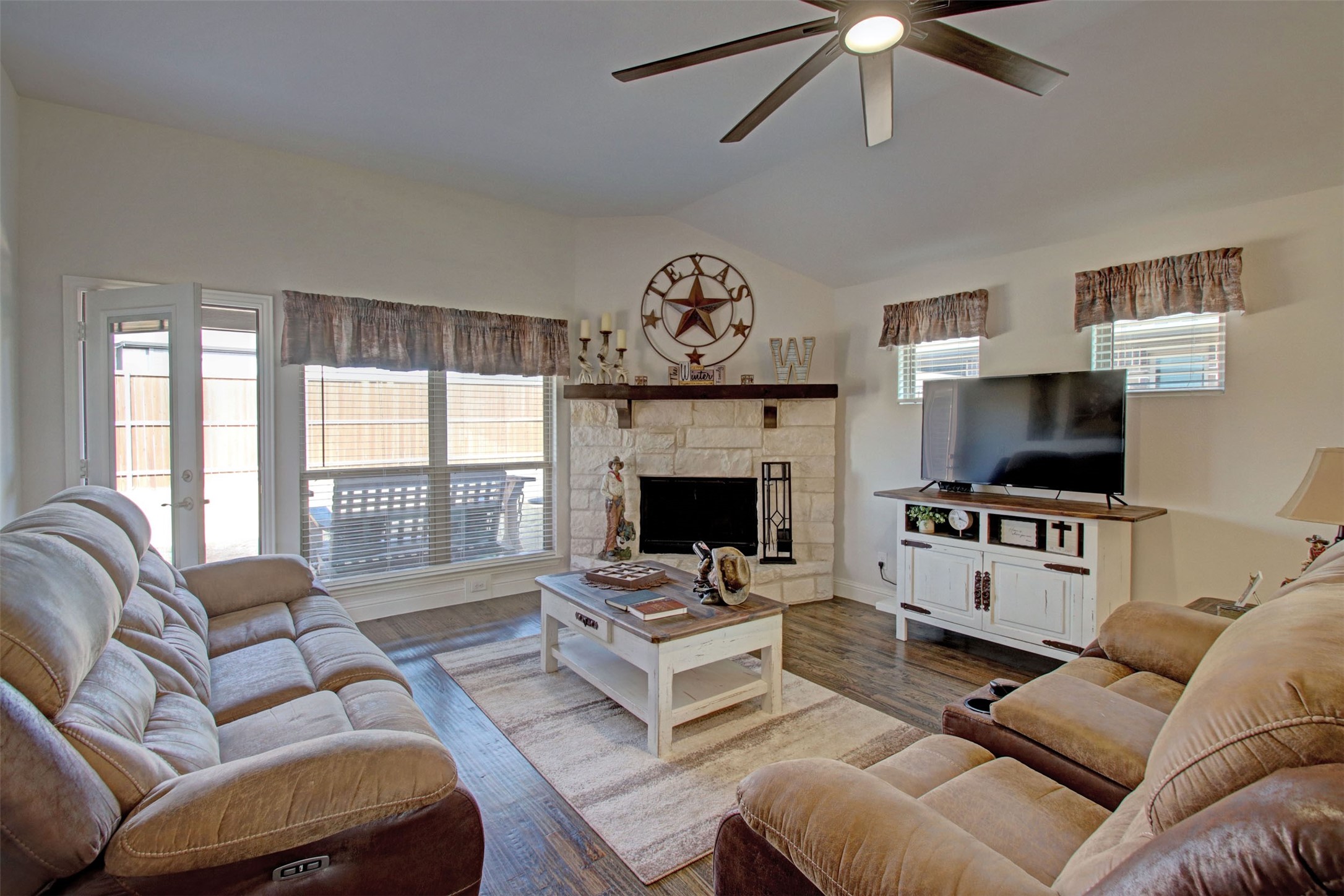 1916 Nightfall Drive Alvarado TX 76009