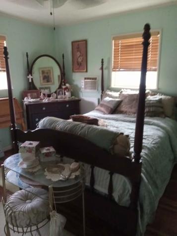 408 E Johnston Street Rotan TX 79546