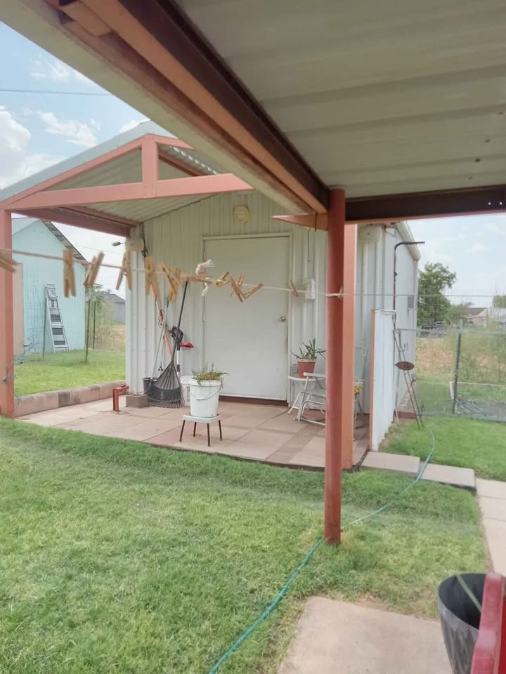 408 E Johnston Street Rotan TX 79546