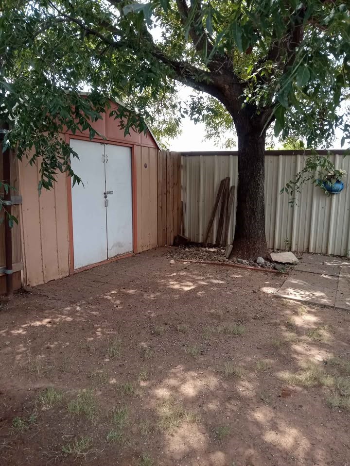 408 E Johnston Street Rotan TX 79546