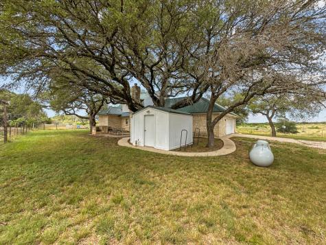 895 Pr 202 - 25ac Highway 281 Hamilton TX 76531
