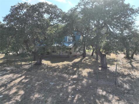 895 Pr 202 - 25ac Highway 281 Hamilton TX 76531