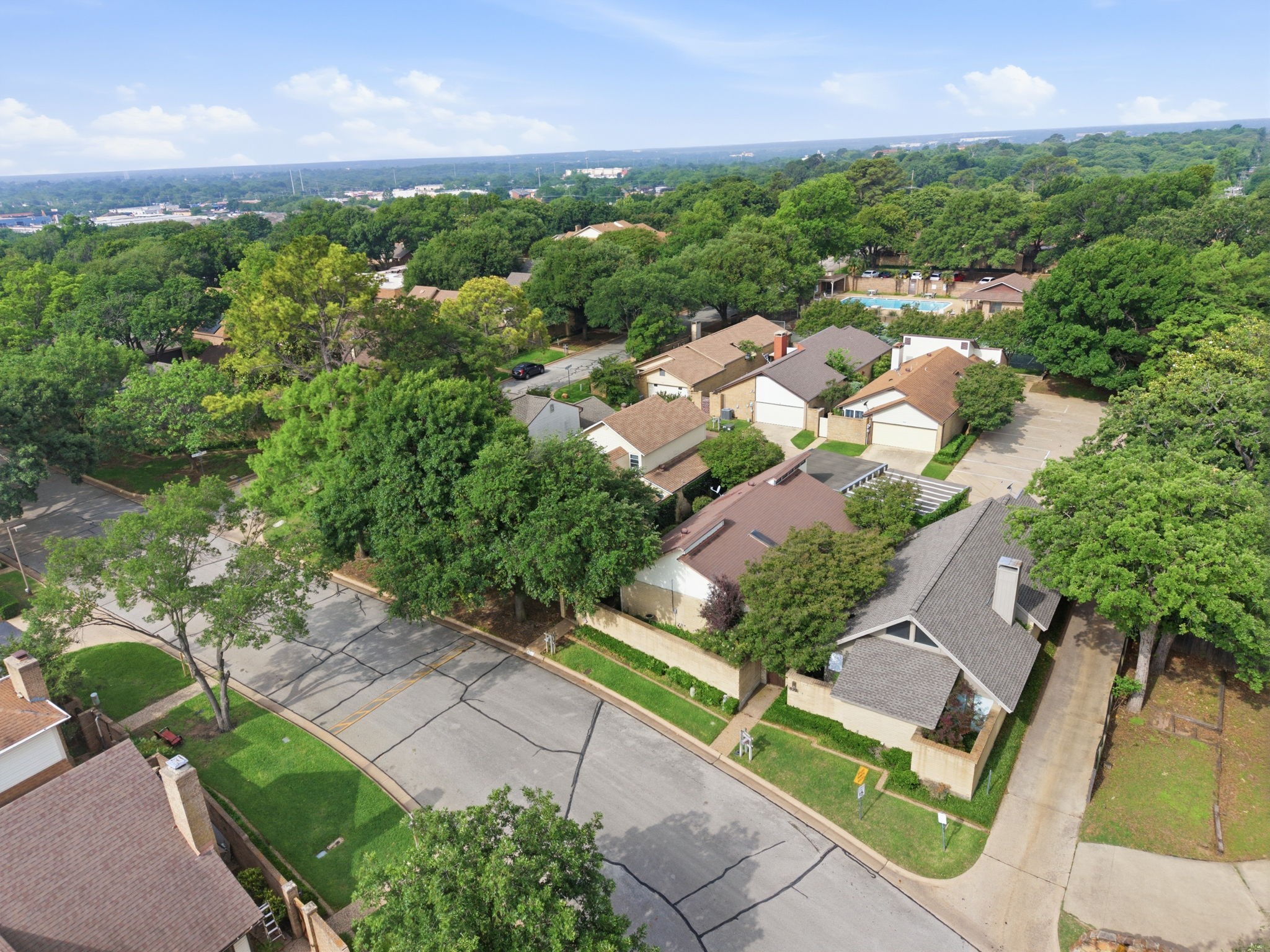 618 Castlewood Lane Arlington TX 76012