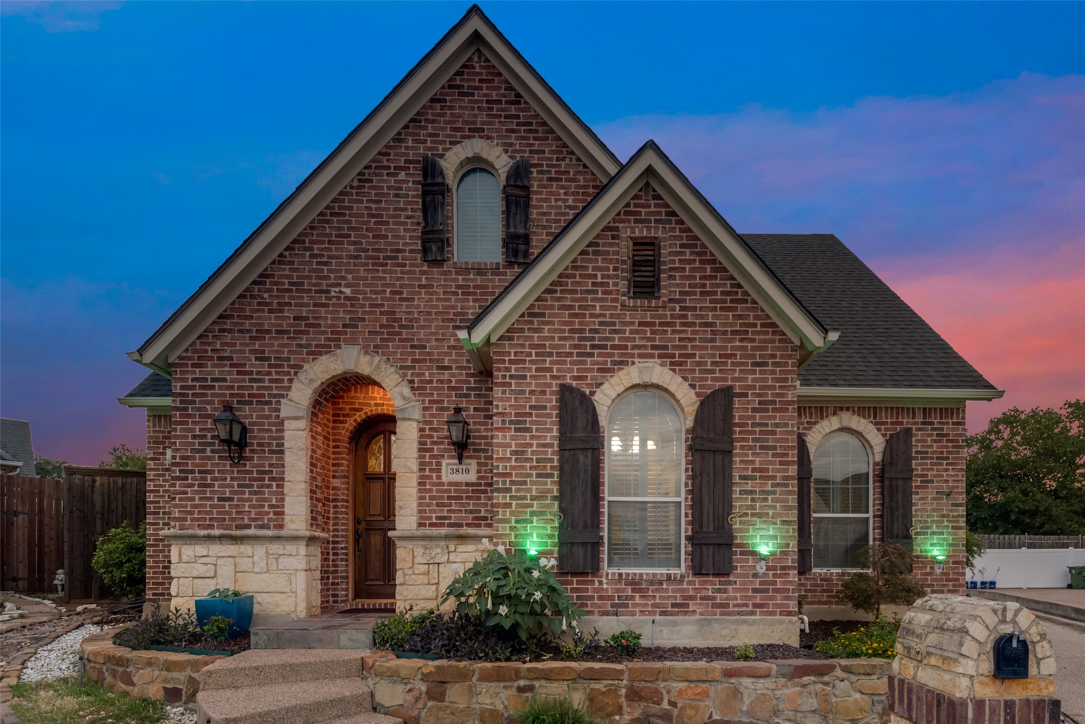 3810 Park Valley Court Arlington TX 76017