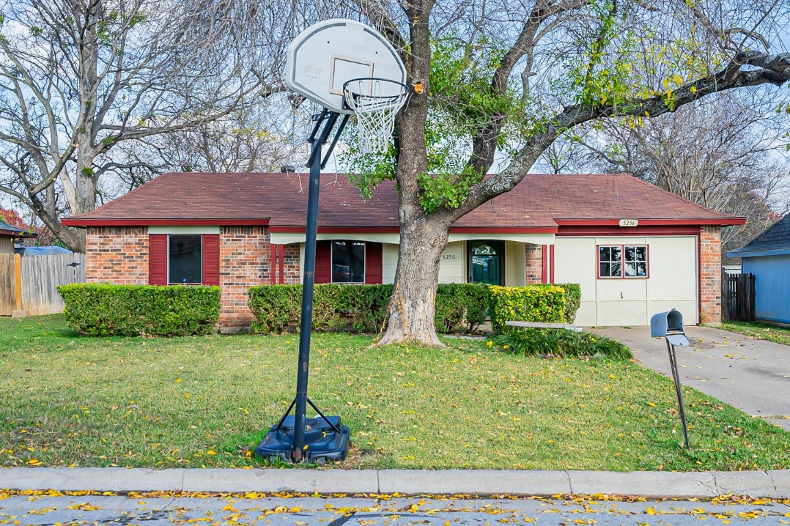 5256 Parkview Drive Haltom City TX 76148