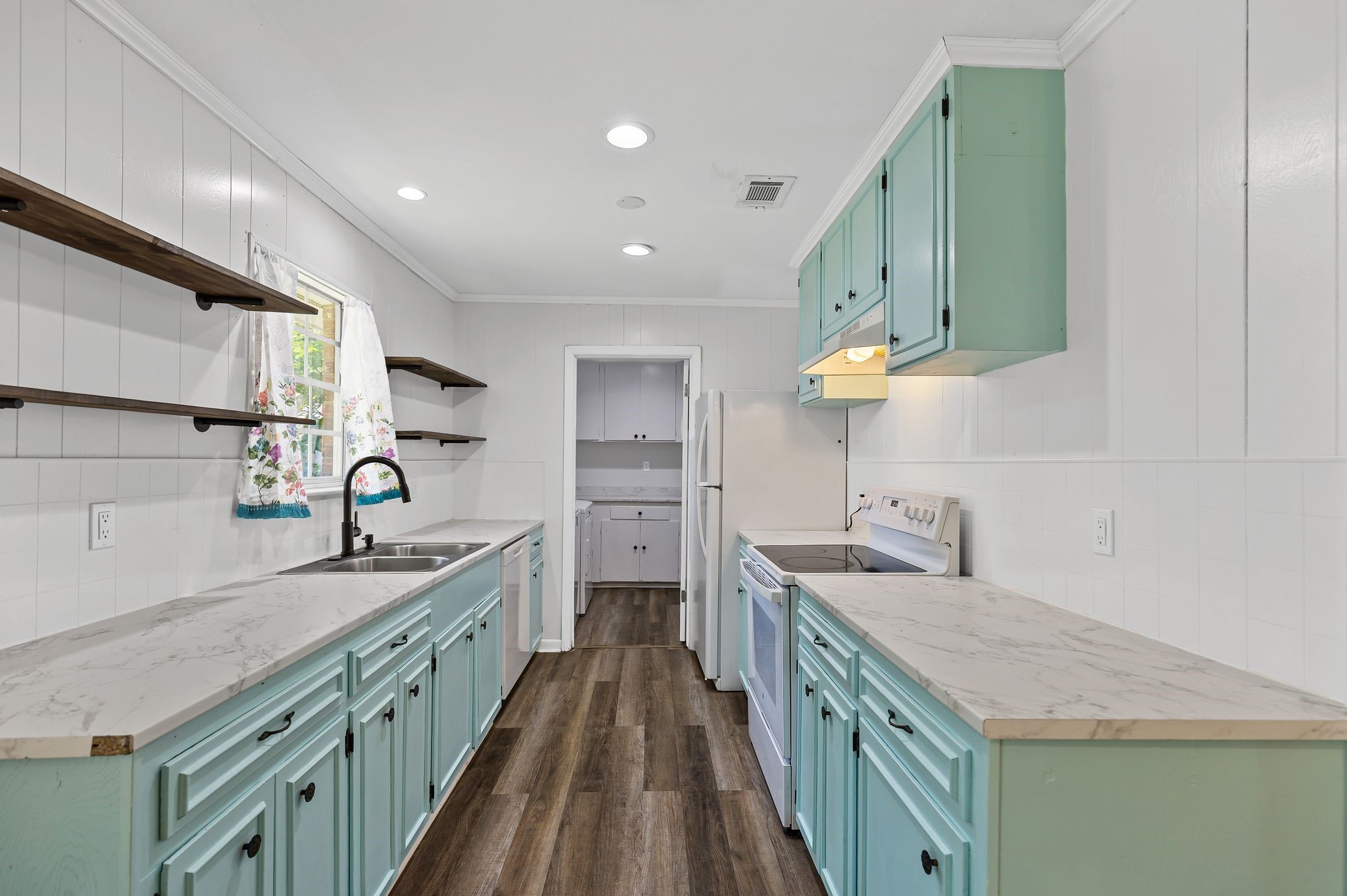 148 Royal Lane Commerce TX 75428