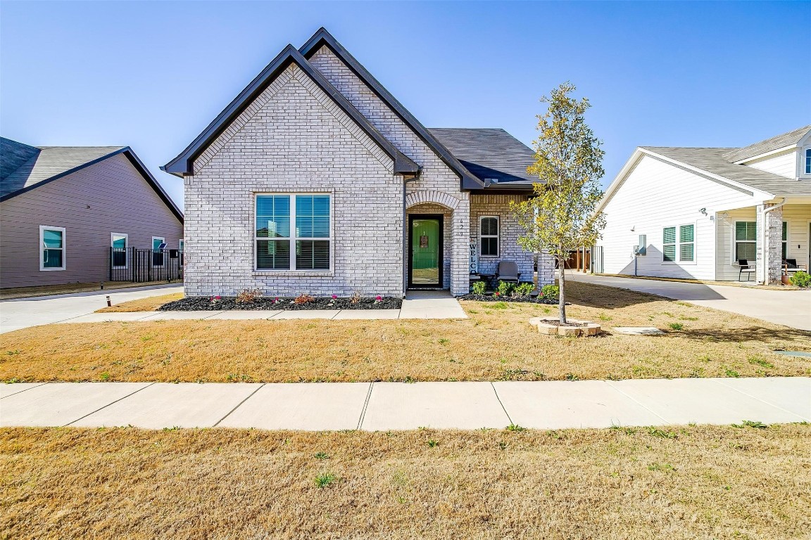 629 Gray Road Burleson TX 76028