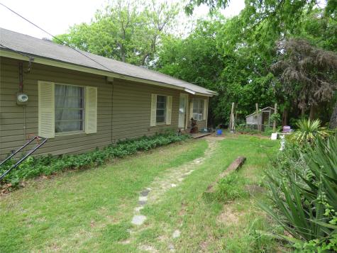 511 W Pecan Street Aubrey TX 76227