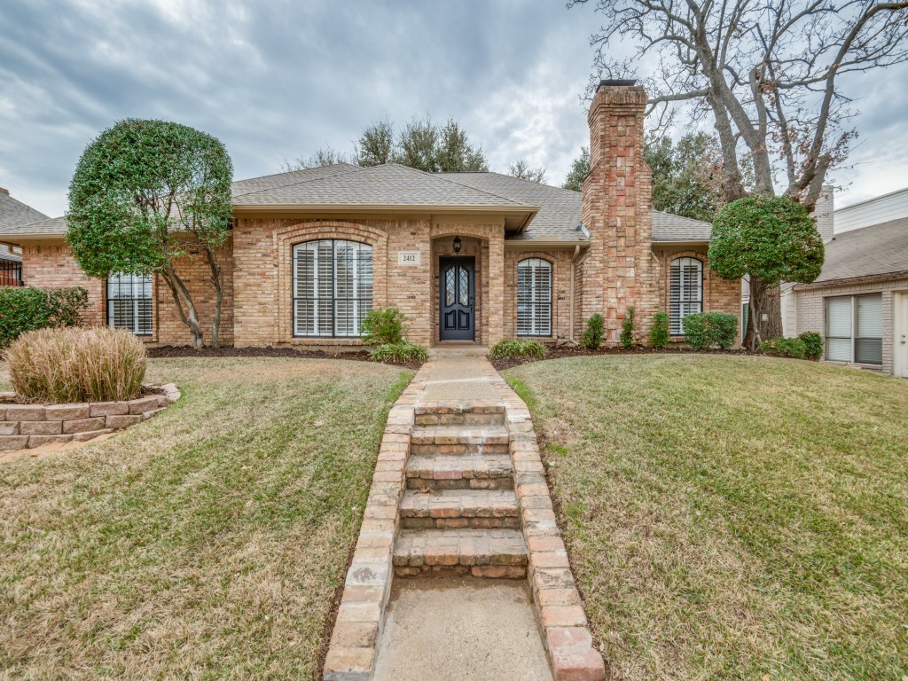 2412 Woodfield Way Bedford TX 76021