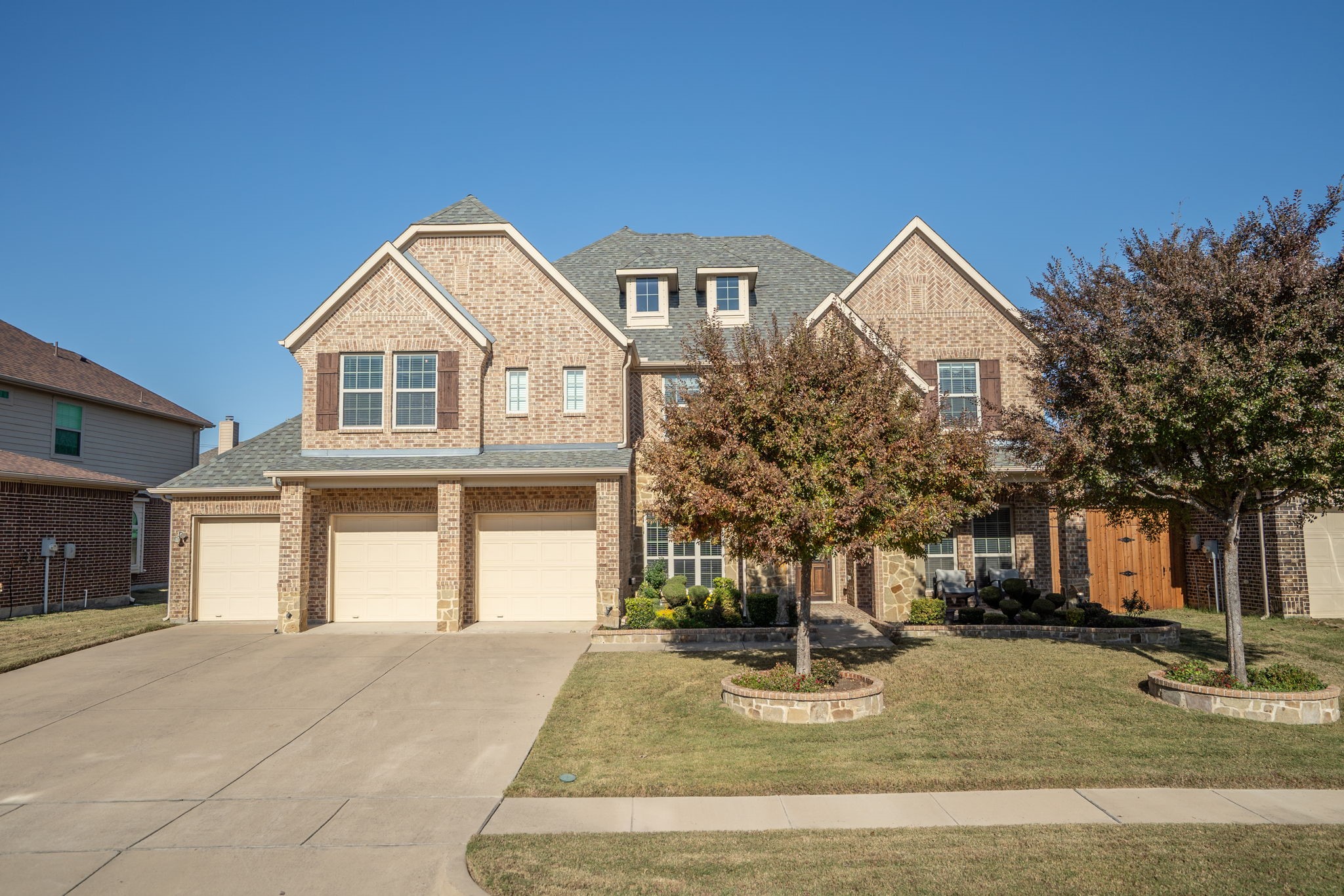 2924 Sendero Grand Prairie TX 75054