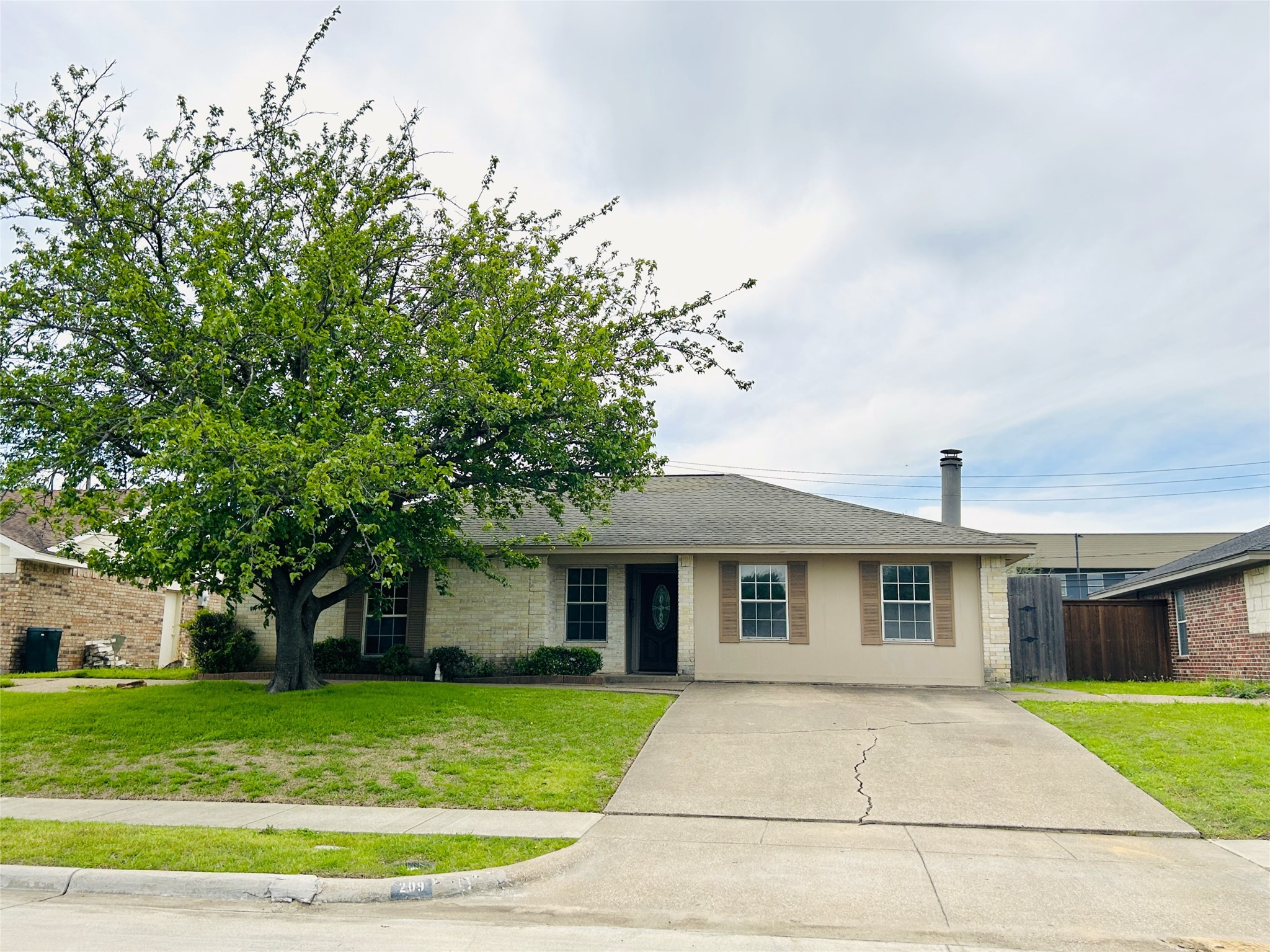 209 Skylark Street Mesquite TX 75149