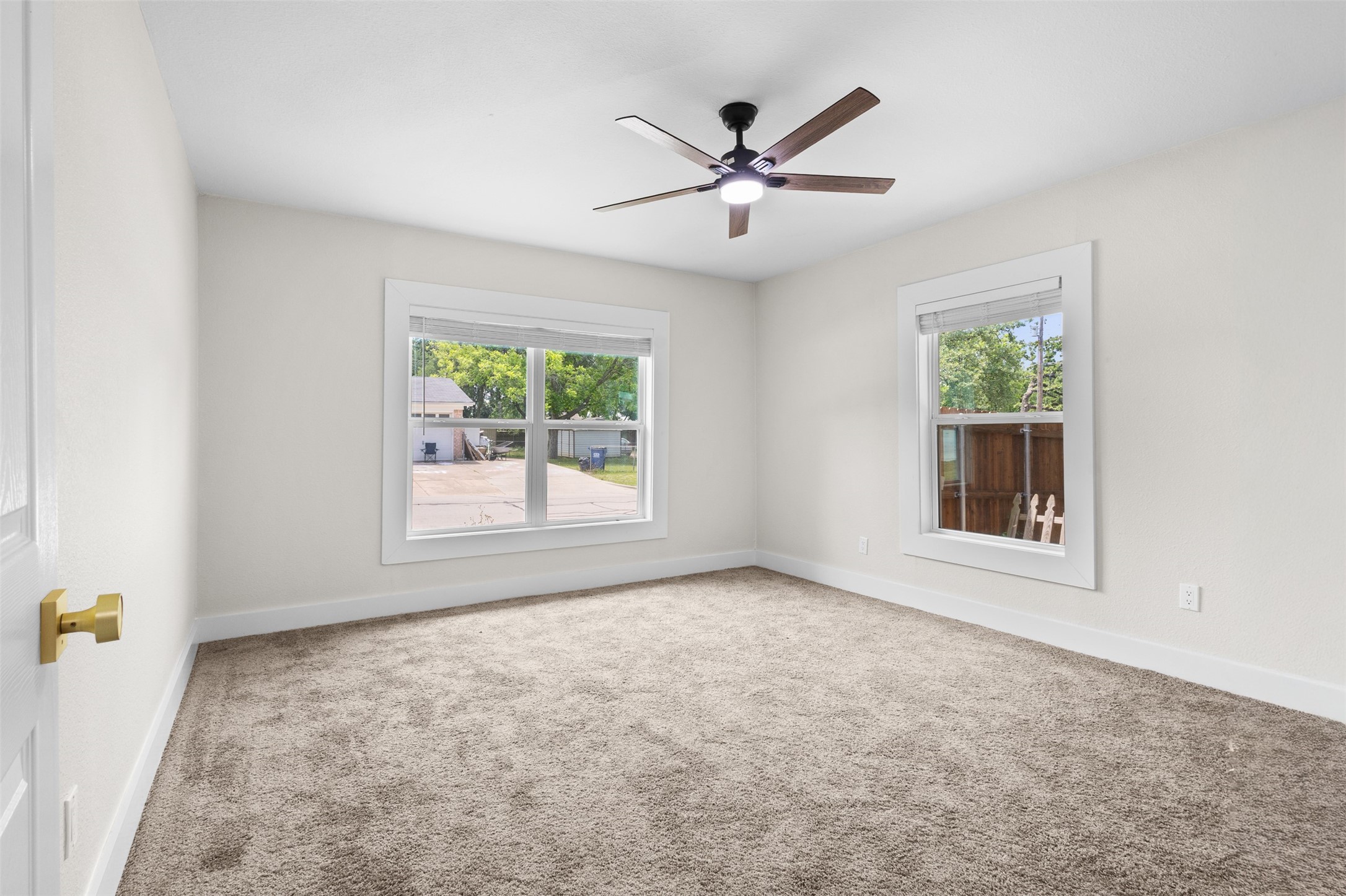 914 Vine Street Euless TX 76040