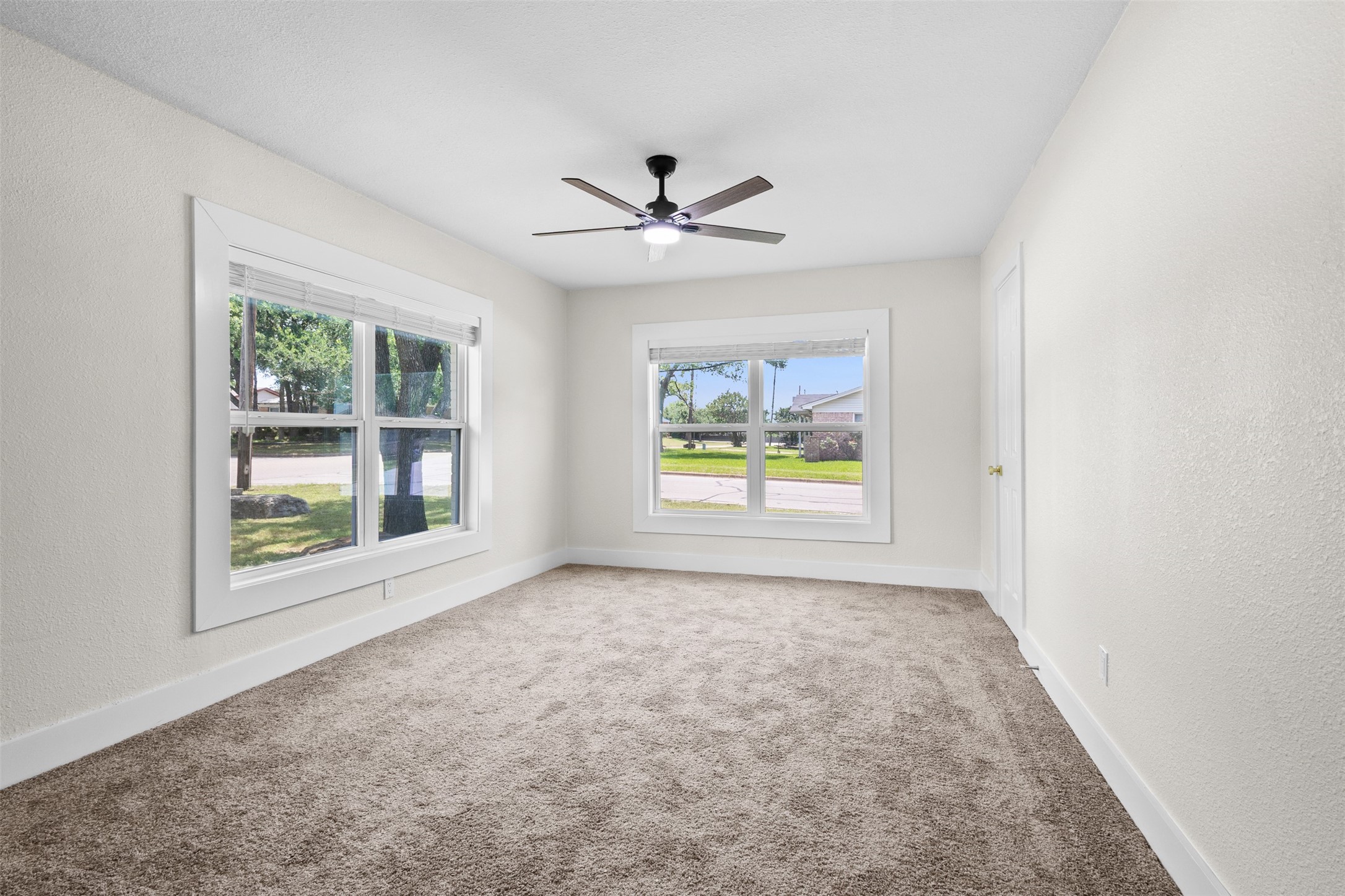 914 Vine Street Euless TX 76040