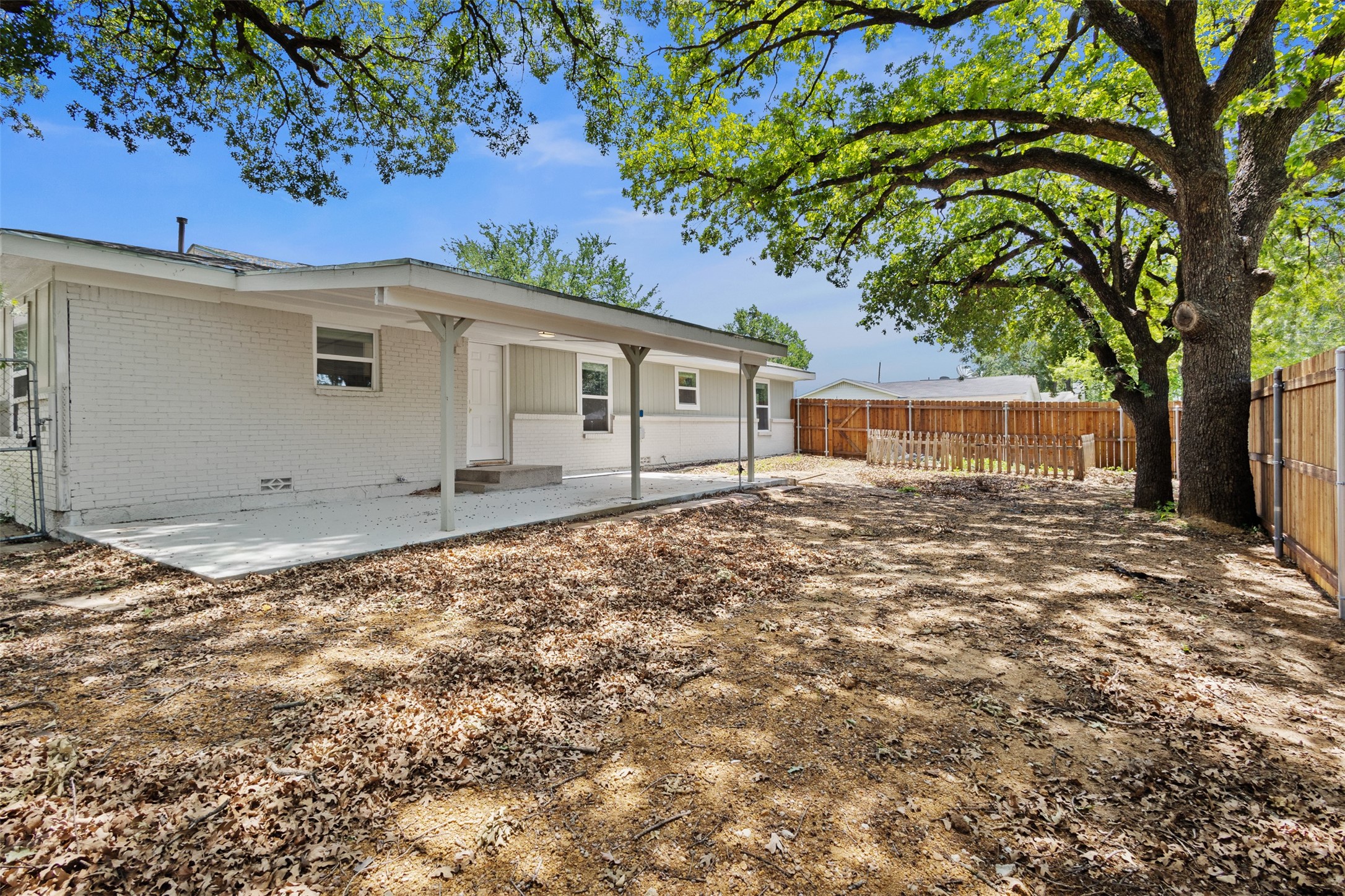 914 Vine Street Euless TX 76040