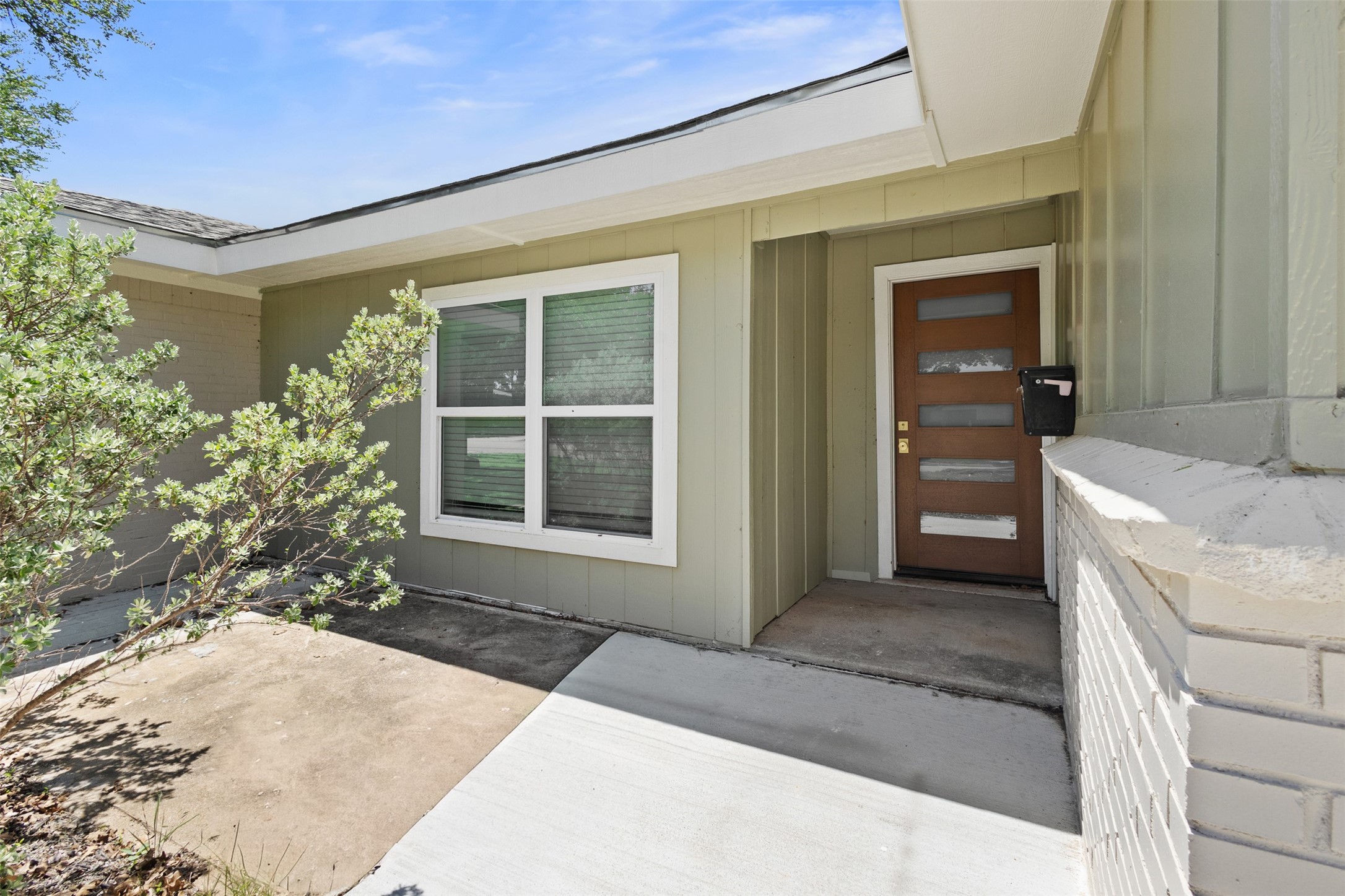 914 Vine Street Euless TX 76040