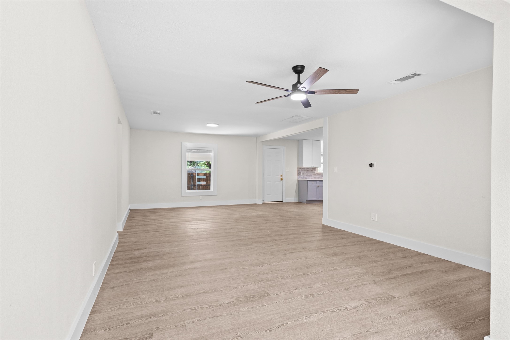 914 Vine Street Euless TX 76040