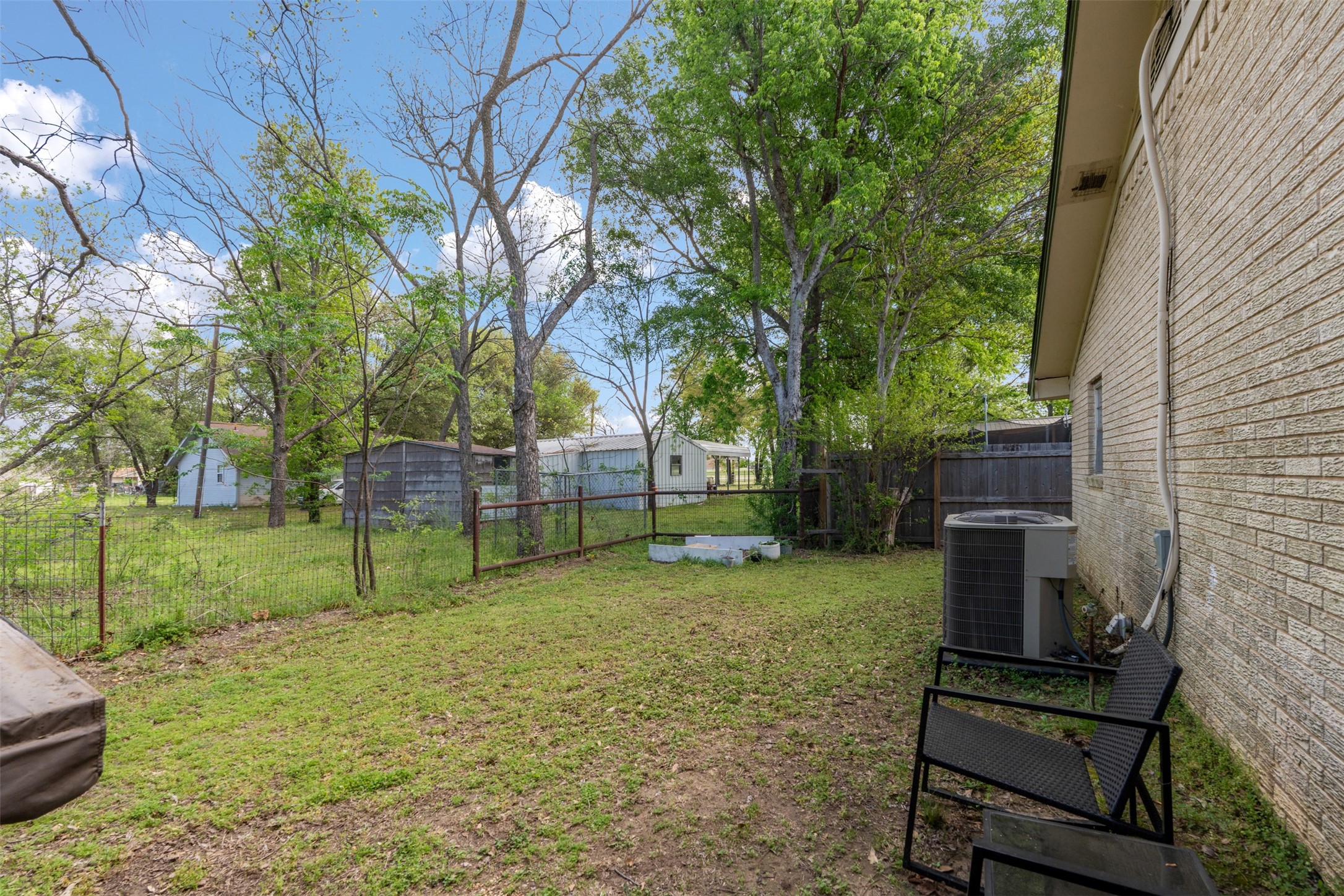 529 E Kempner Mabank TX 75147