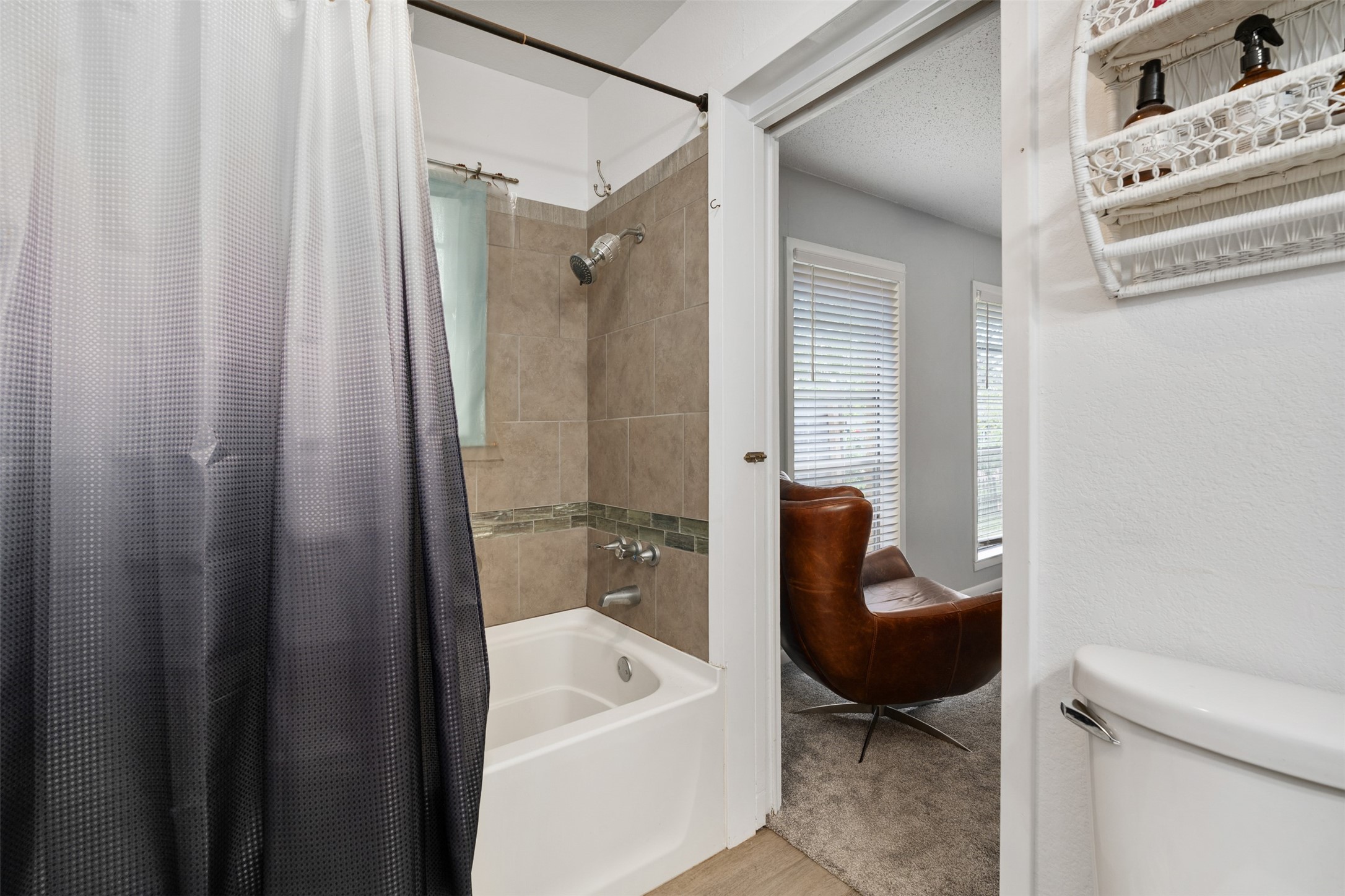 529 E Kempner Mabank TX 75147