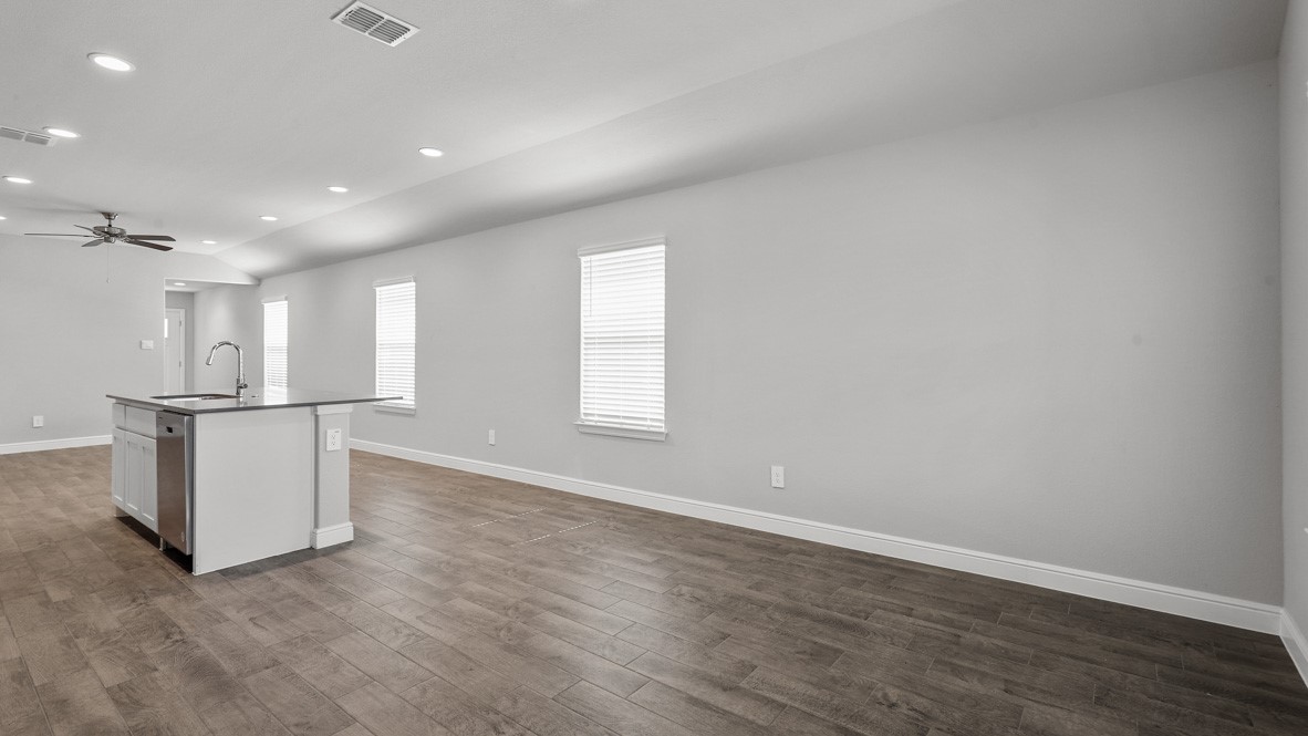 154 Davis Lane Newark TX 76071