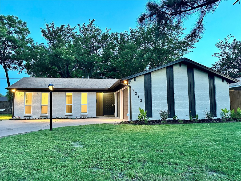 2212 Kevin Court Irving TX 75060