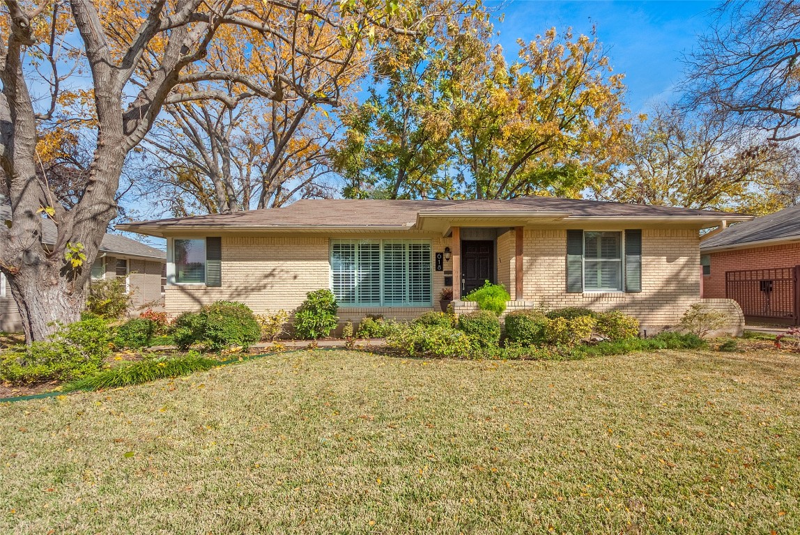 618 Kirkwood Drive Dallas TX 75218