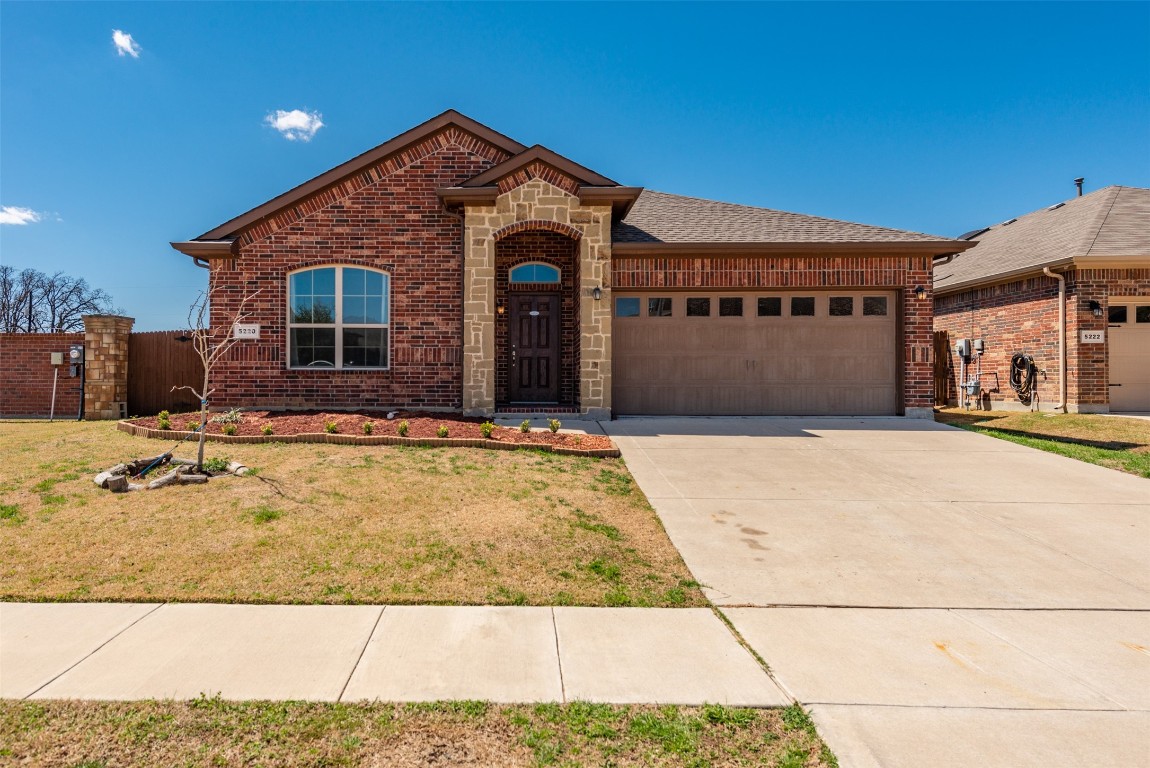 5220 Glen Meadow Drive Arlington TX 76001