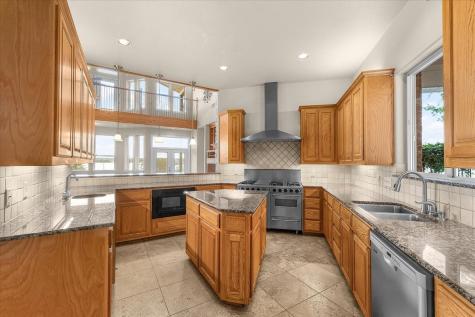 203 W Lake Drive Weatherford TX 76087