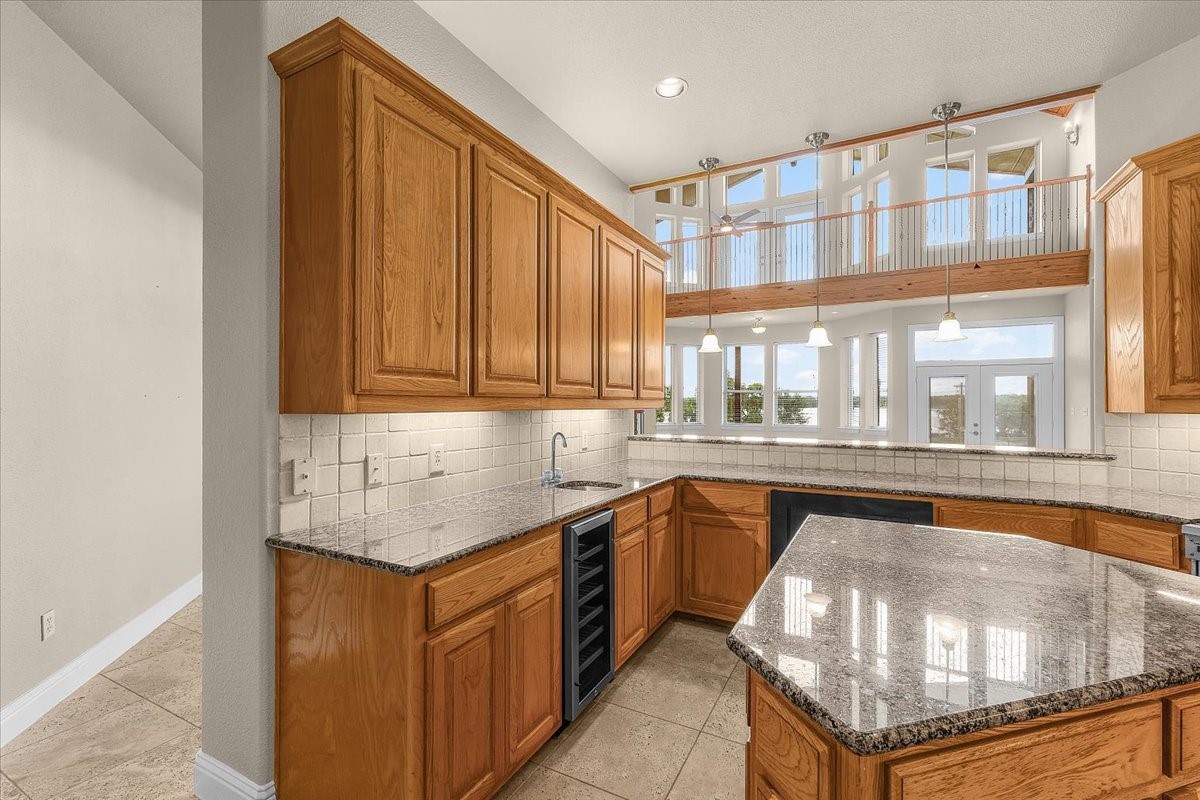 203 W Lake Drive Weatherford TX 76087