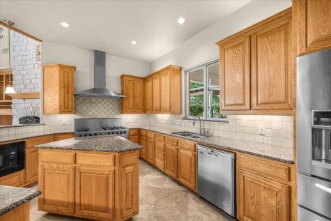203 W Lake Drive Weatherford TX 76087