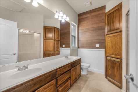 203 W Lake Drive Weatherford TX 76087