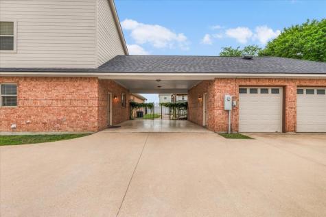 203 W Lake Drive Weatherford TX 76087