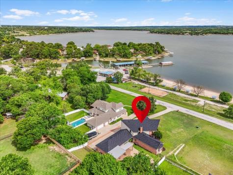 203 W Lake Drive Weatherford TX 76087