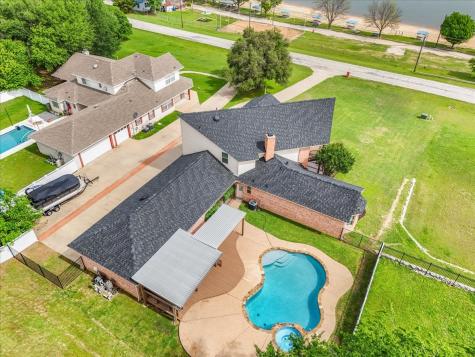 203 W Lake Drive Weatherford TX 76087