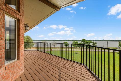 203 W Lake Drive Weatherford TX 76087