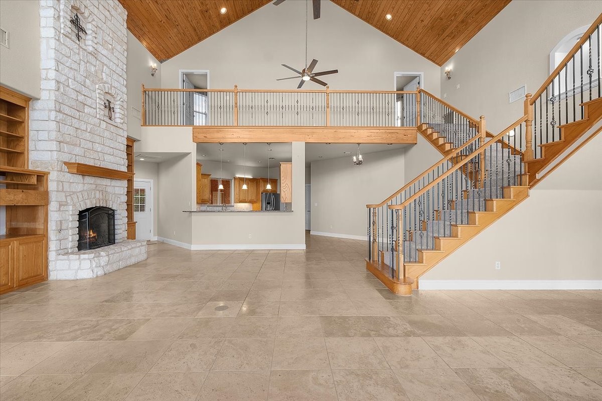 203 W Lake Drive Weatherford TX 76087