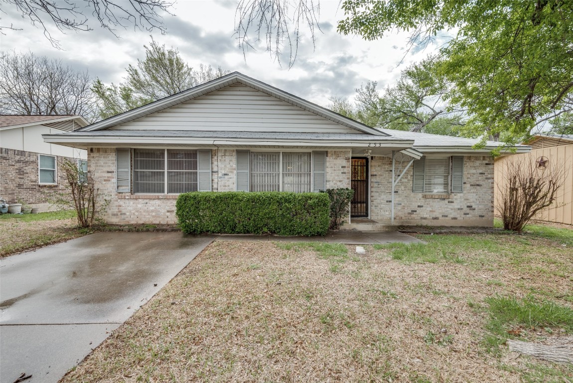 253 Merribrook Trail Duncanville TX 75116