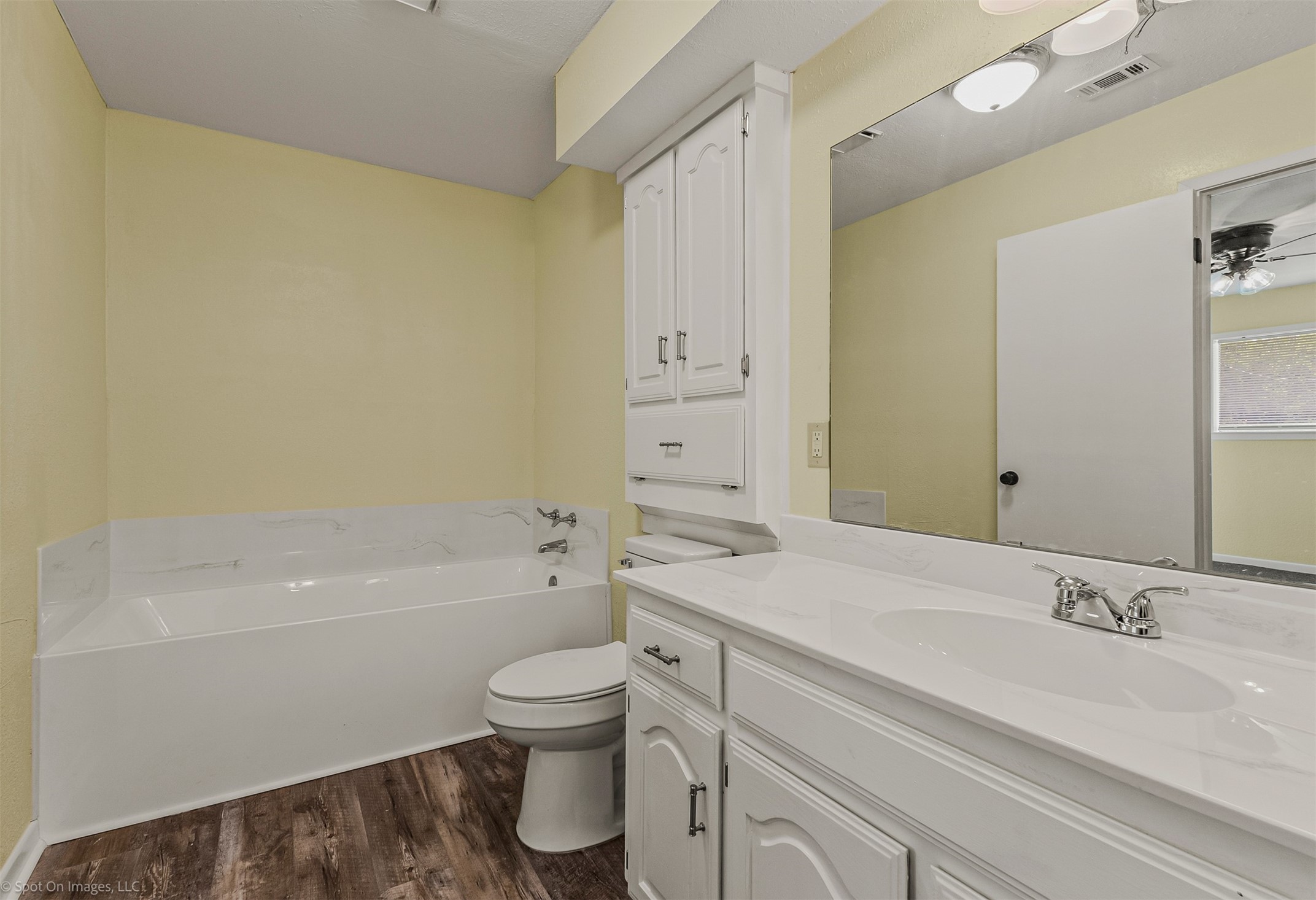 212 W Mcafee Street Mabank TX 75147