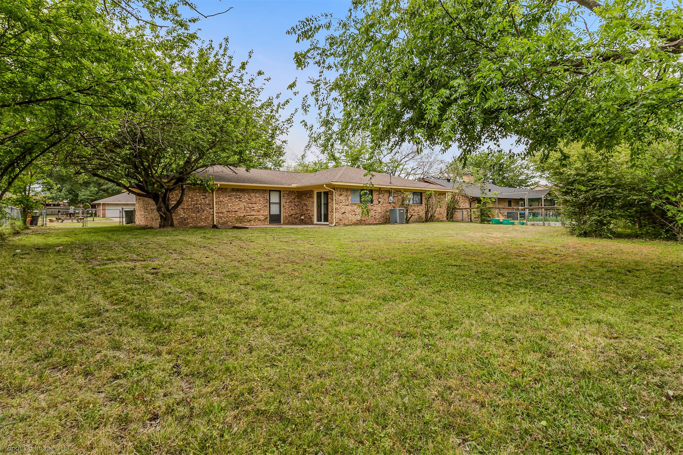 212 W Mcafee Street Mabank TX 75147