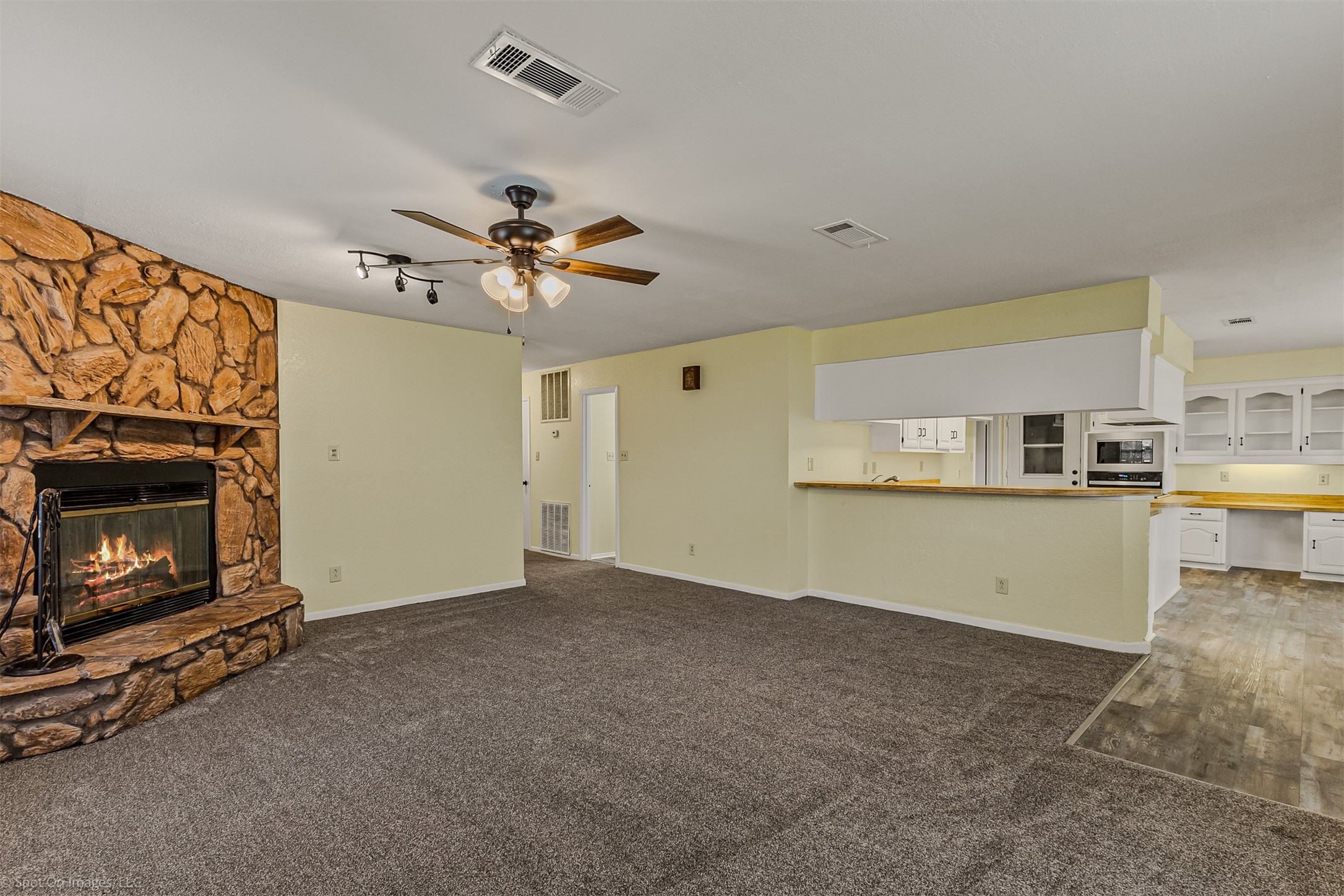 212 W Mcafee Street Mabank TX 75147