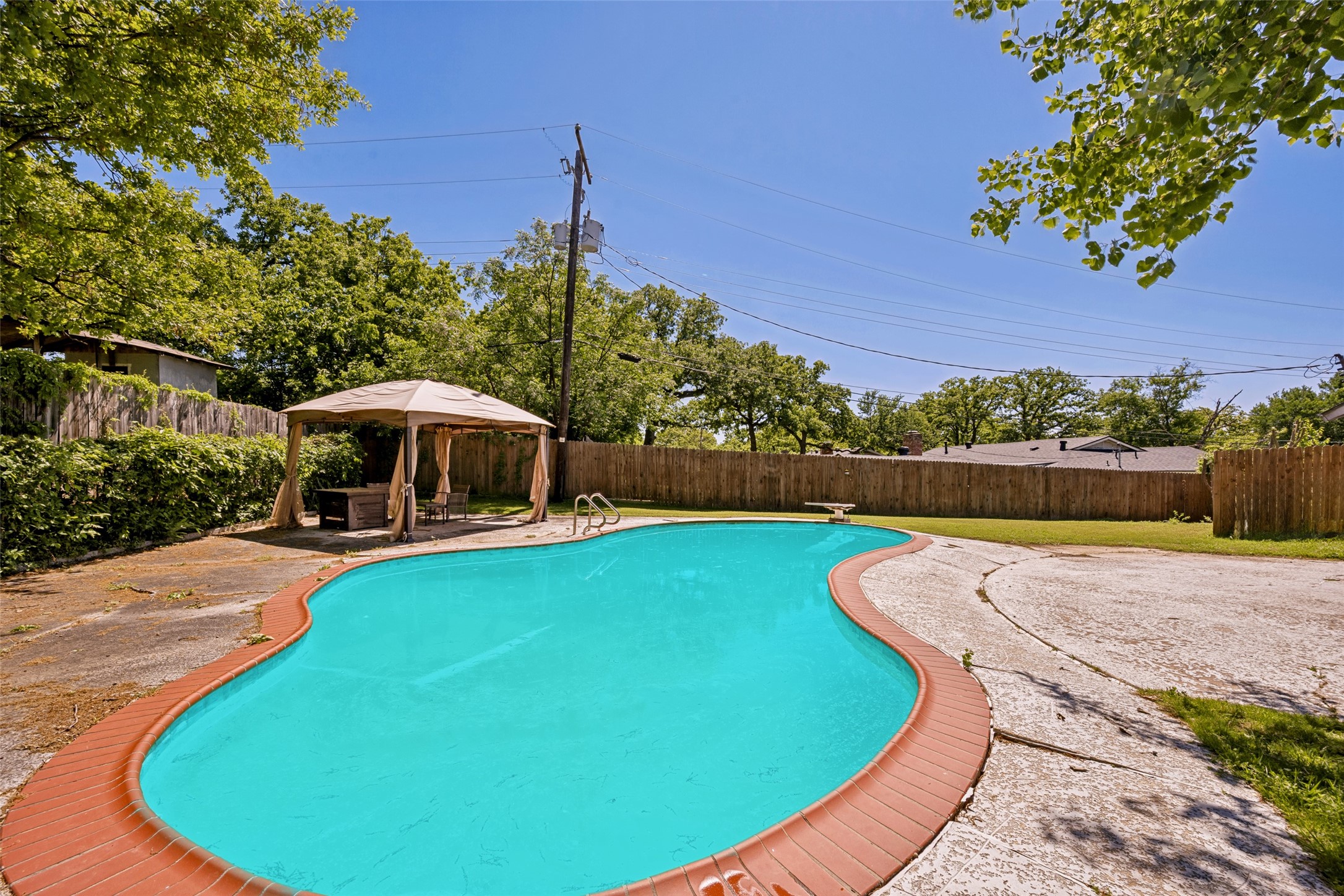 625 Caduceus Lane Hurst TX 76053