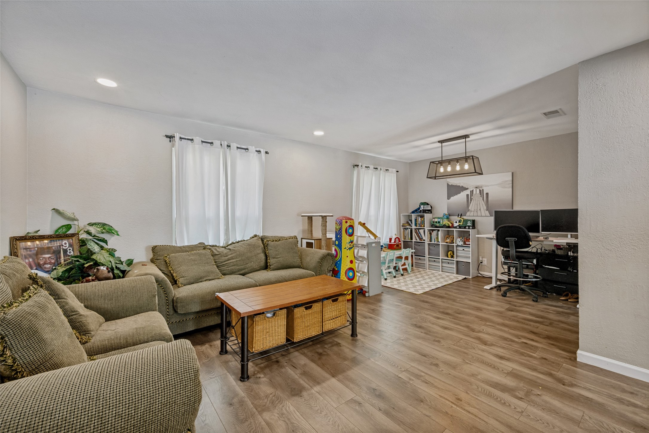 625 Caduceus Lane Hurst TX 76053