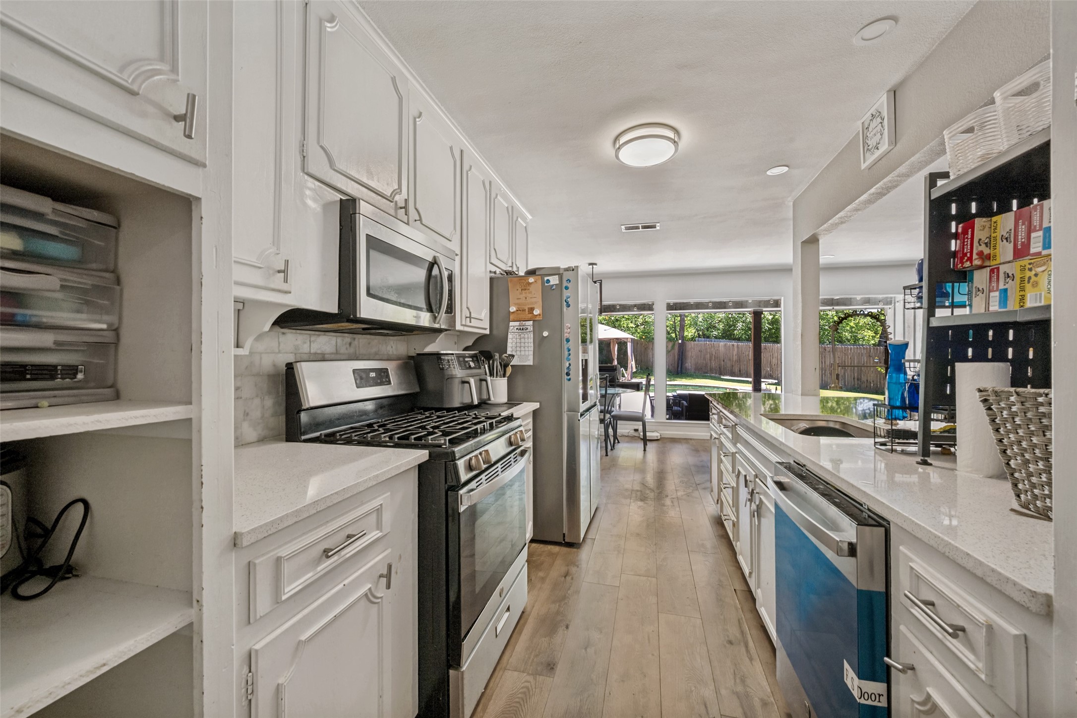625 Caduceus Lane Hurst TX 76053